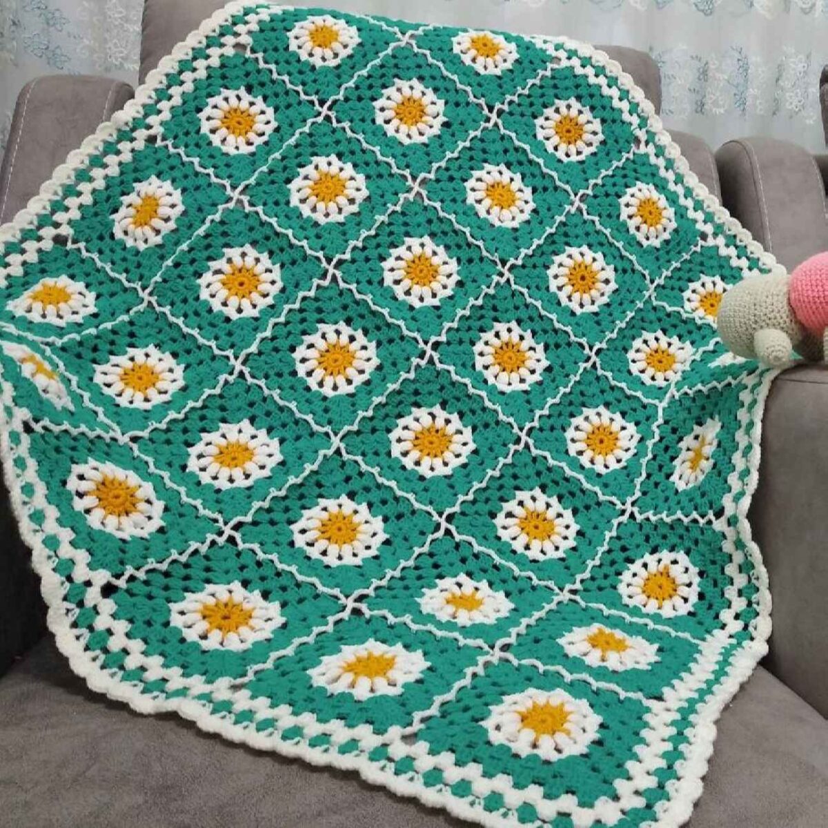 Price and Buy Handwoven Crocheted Baby Blanket – A Perfect Blend of Comfort with Motif Design - Image 3