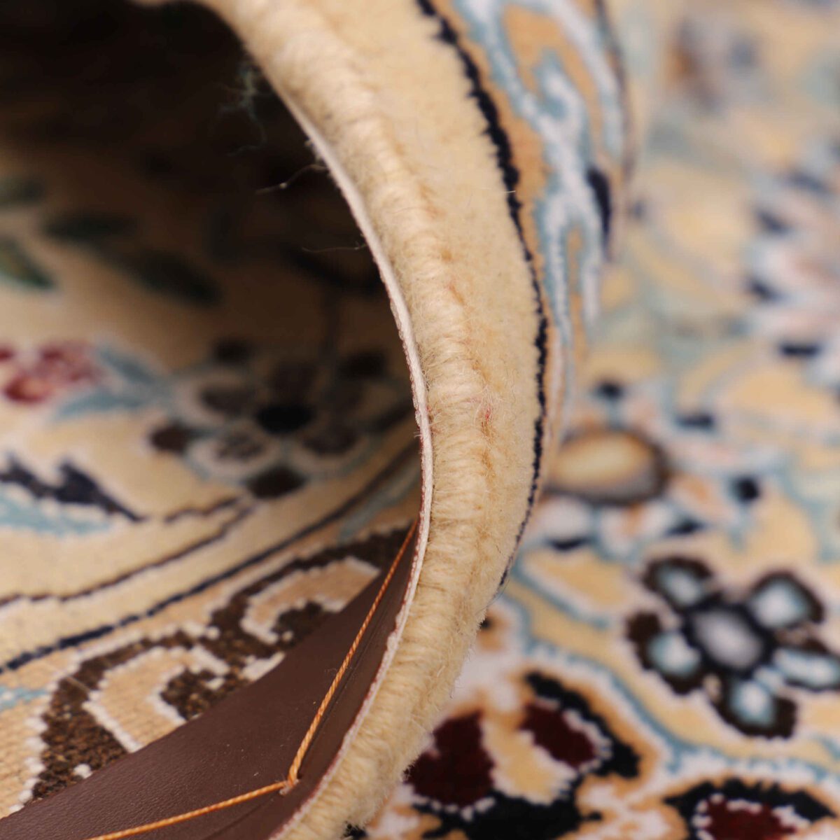 Price and Buy Original Persian Carpet with Wool Hand-Knotted in Isfahan Lachak Toranj - Image 5