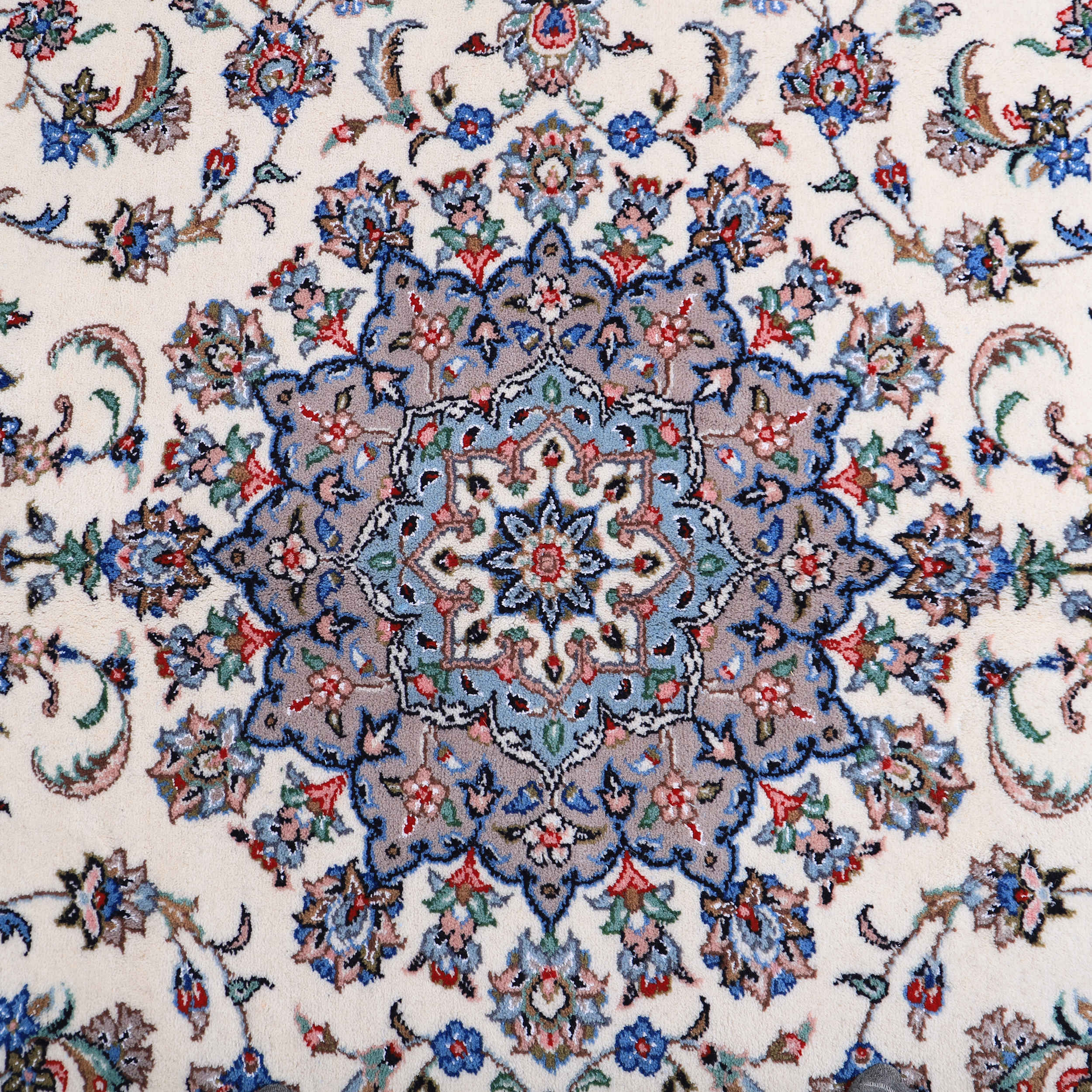 Price and Buy Persian Carpet with Kork Wool Hand-Knotted in Ardakan Medallion Cream - Image 3