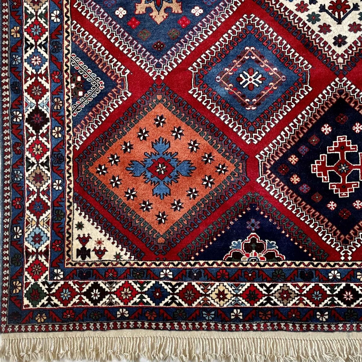 Price and Buy Persian Wool Carpet Hand-Knotted in Chaharmahal & Bakhtiari Yalameh - Image 2