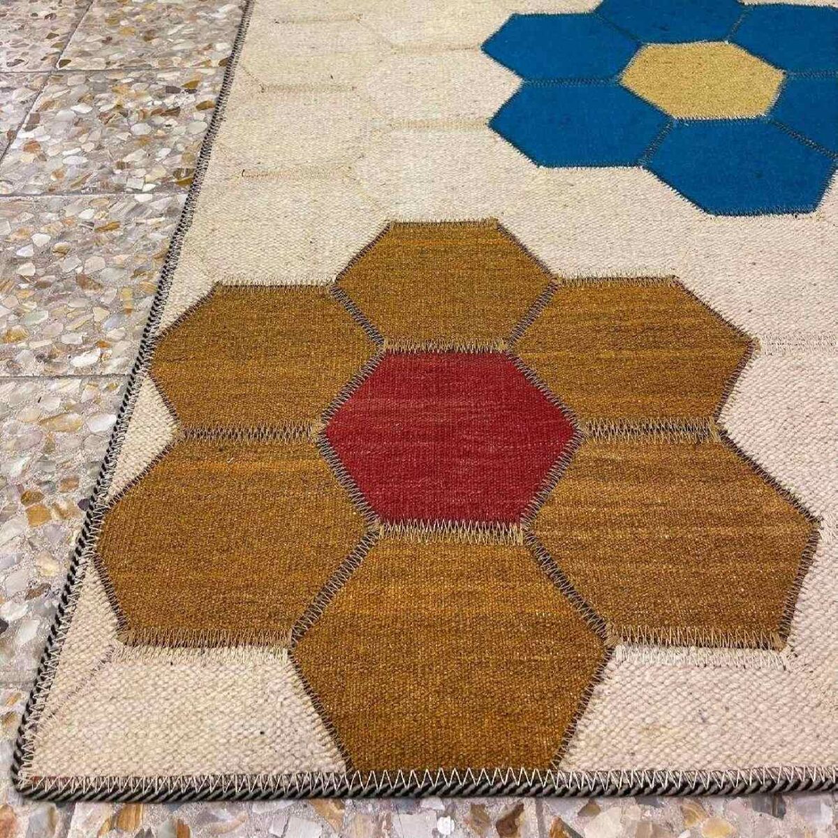 Price and Buy Artisanal Persian Wool Kilim Rug Handwoven Floral Cream - Image 7