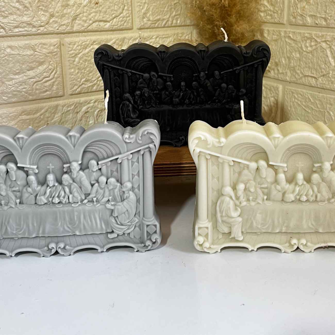 Price and Buy Artistic Last Supper Candle Statue – Light and Inspiration in One_69033395ec33a.jpeg Price and Buy Artistic Last Supper Candle Statue – Light and Inspiration in One - Image 1