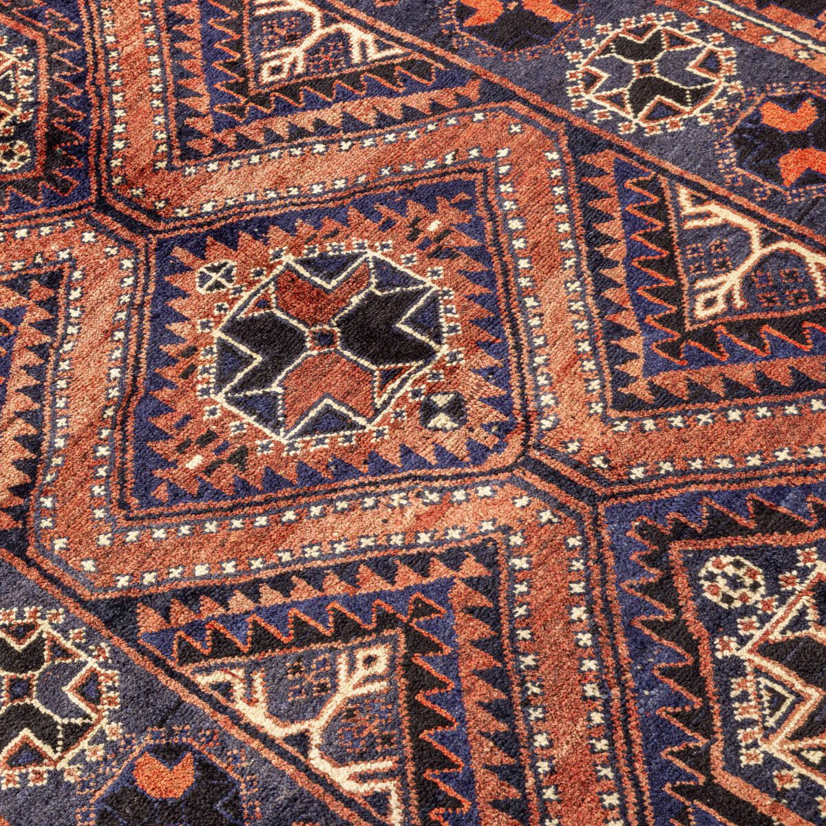 Price and Buy Authentic Persian Wool Carpet Hand-Knotted in Chaharmahal & Bakhtiari - Image 6