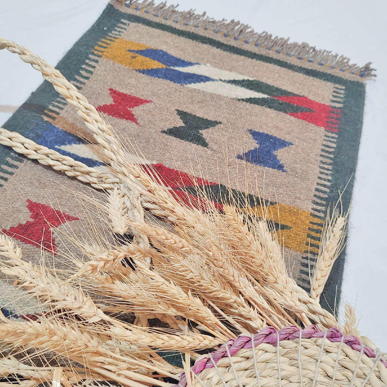 Price and Buy Authentic Persian Wool Kilim Rug Handwoven in Shiraz Qashqai Cream - Image 4