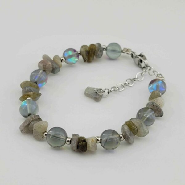 Price and Buy Beaded Bracelet for Women – Labradorite & Crystal Gemstones_68fd680918778.jpeg Price and Buy Beaded Bracelet for Women – Labradorite & Crystal Gemstones