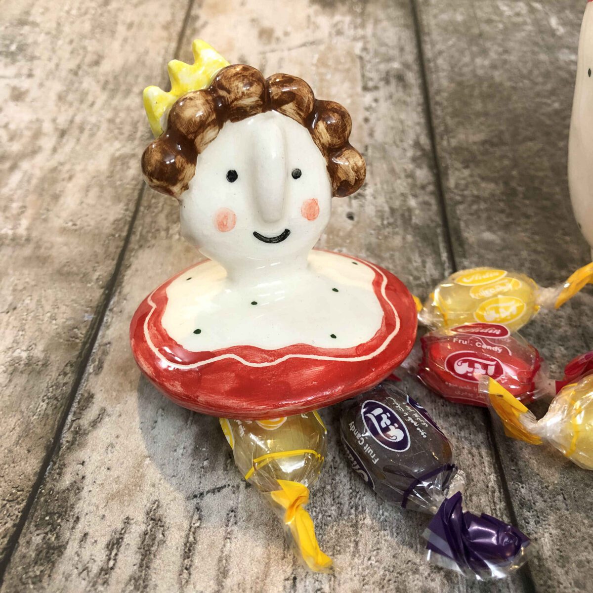 Price and Buy Ceramic Sugar Bowl with Lid Artistic Style Doll Queen - Image 4