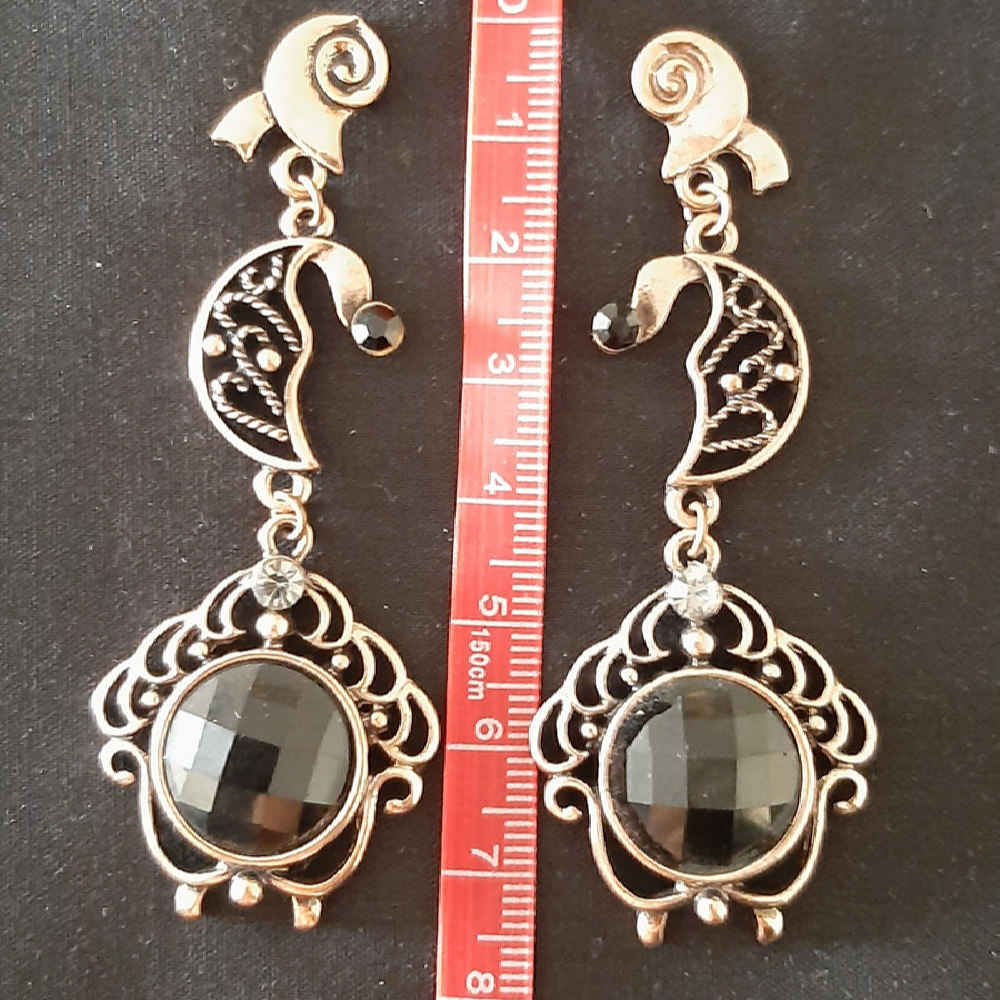 Price and Buy Dangle Metal Earrings with Traditional Style Saba - Image 4