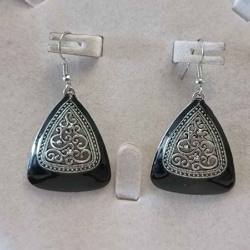 Price and Buy Dangle Metal Earrings with Traditional Style Shamim - Image 5