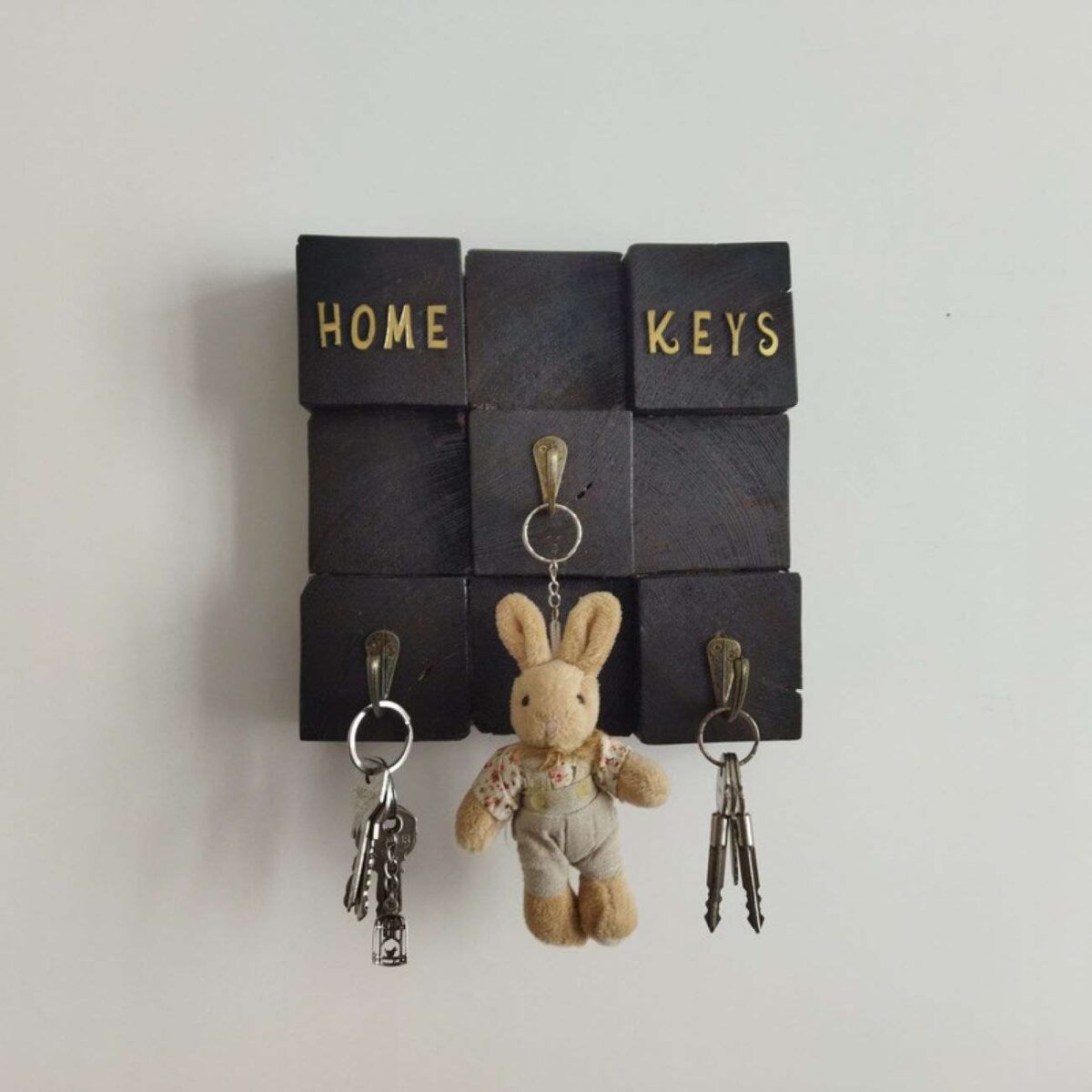 Price and Buy Decorative & Handcrafted Wall Key Holder with Entrance Cubes Design - Image 8