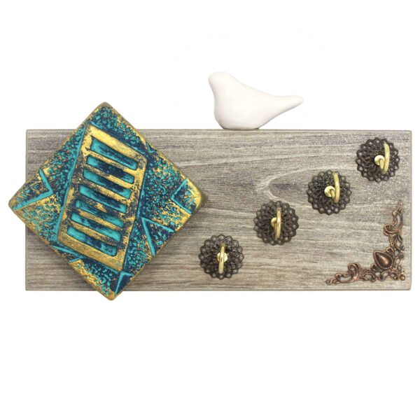 Price and Buy Decorative & Handcrafted Wall Key Holder with the Deign Traditional Tile_68fe0d5723581.jpeg Price and Buy Decorative & Handcrafted Wall Key Holder with the Deign Traditional Tile