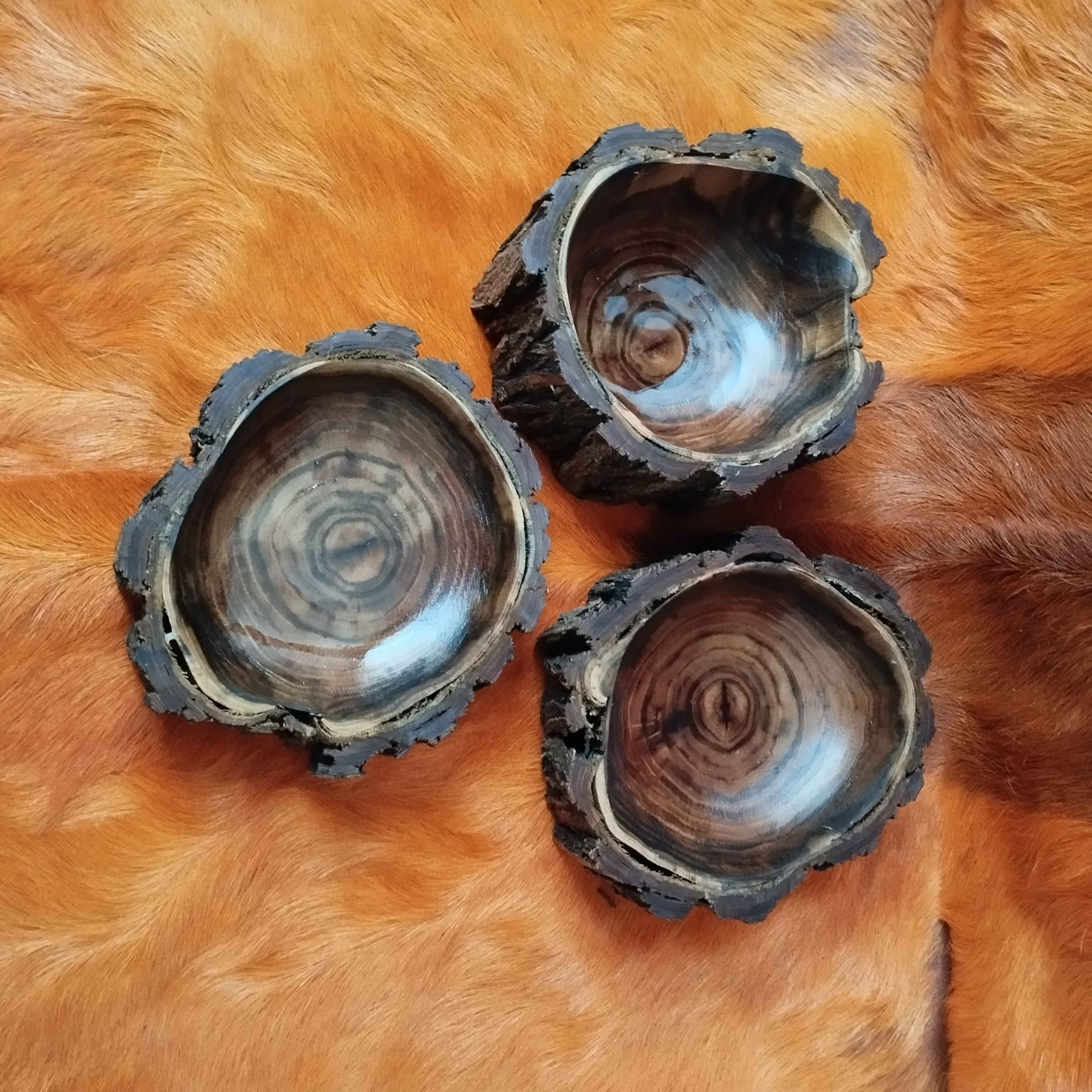 Price and Buy Decorative Log Wooden Bowls Handcrafted from Acacia Wood set of 3 - Image 3