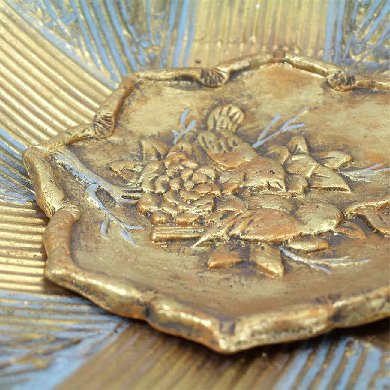 Price and Buy Decorative Pottery Wall Hanging Plate Set with Bird Design (2 Pieces)_690277a4d87c0.jpeg Price and Buy Decorative Pottery Wall Hanging Plate Set with Bird Design (2 Pieces) - Image 4