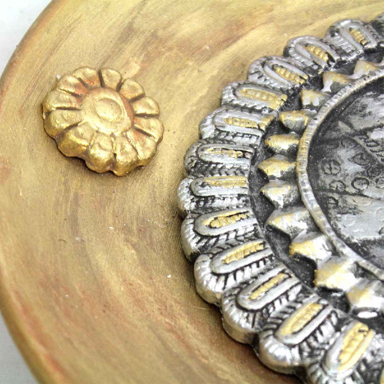 Price and Buy Decorative Pottery Wall Hanging Plate with Achaemenid Design_6902778acfd85.jpeg Price and Buy Decorative Pottery Wall Hanging Plate with Achaemenid Design - Image 3