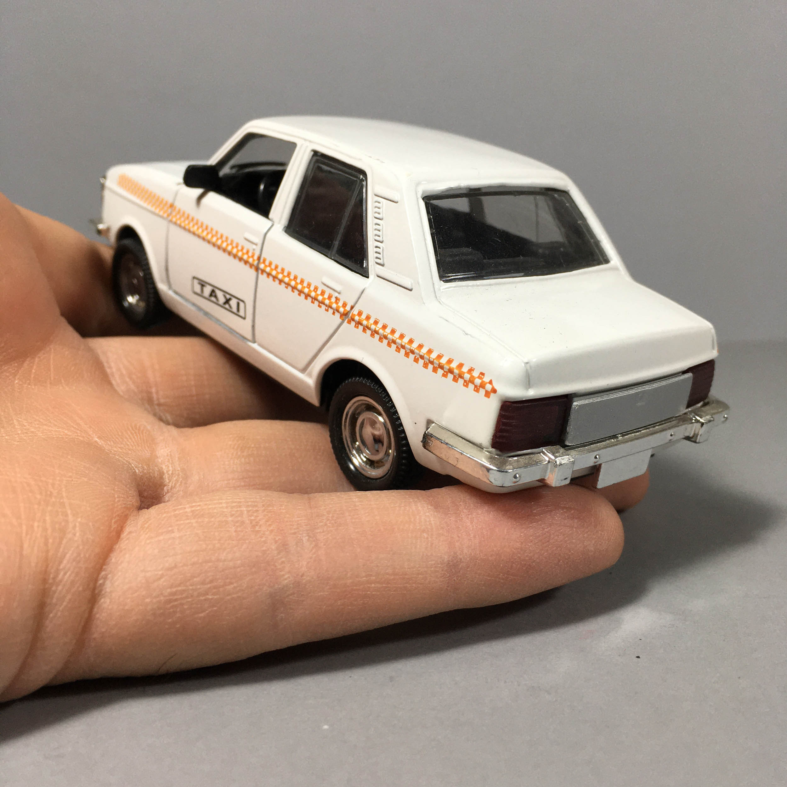 Price and Buy Elegant Paykan Iconic Iranian  Toy Car in Taxi Form – 1966 Hillman Hunter - Image 4