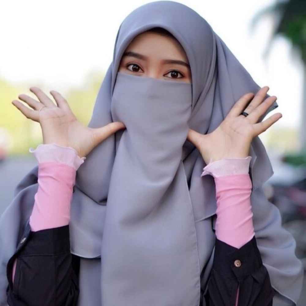Price and Buy Gray Islamic Crepe Square Scarf & Niqab Set for Women - Image 3
