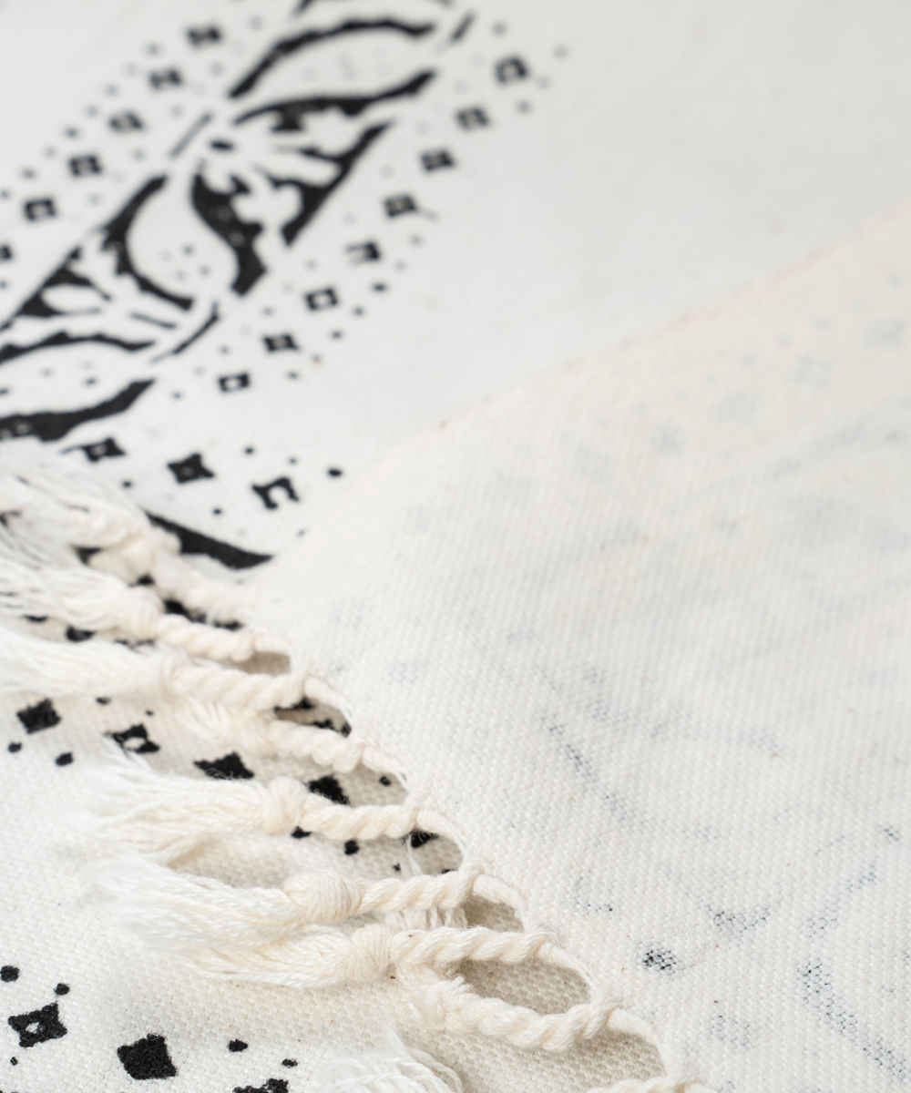 Price and Buy Handcrafted Linen Block Print Table Runner Gol o Morgh - Image 5