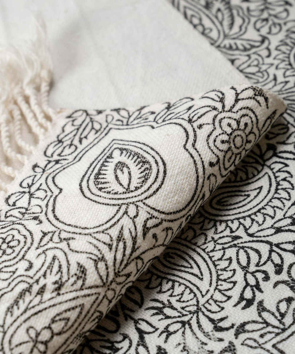 Price and Buy Handcrafted Linen Block Print Table Runner Ilkhaani - Image 3