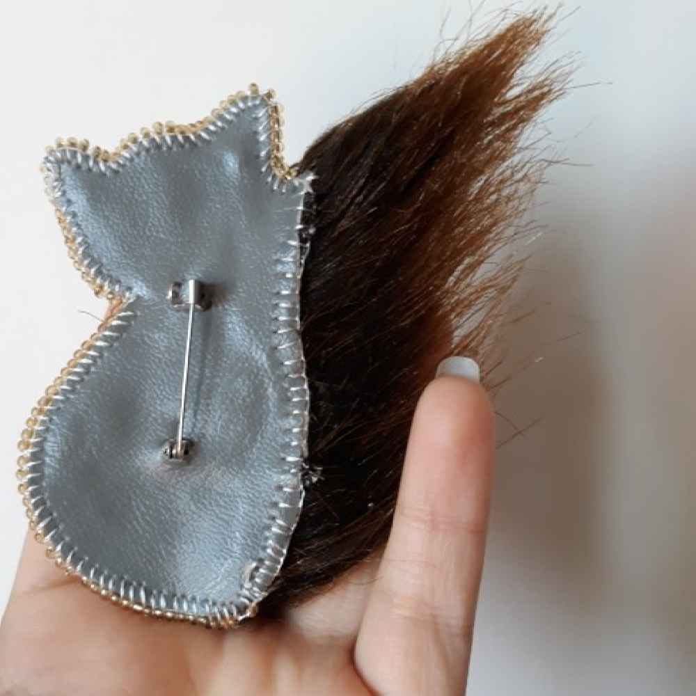 Price and Buy Handmade Feminine Beaded Brooch Pin – Fox Model - Image 3