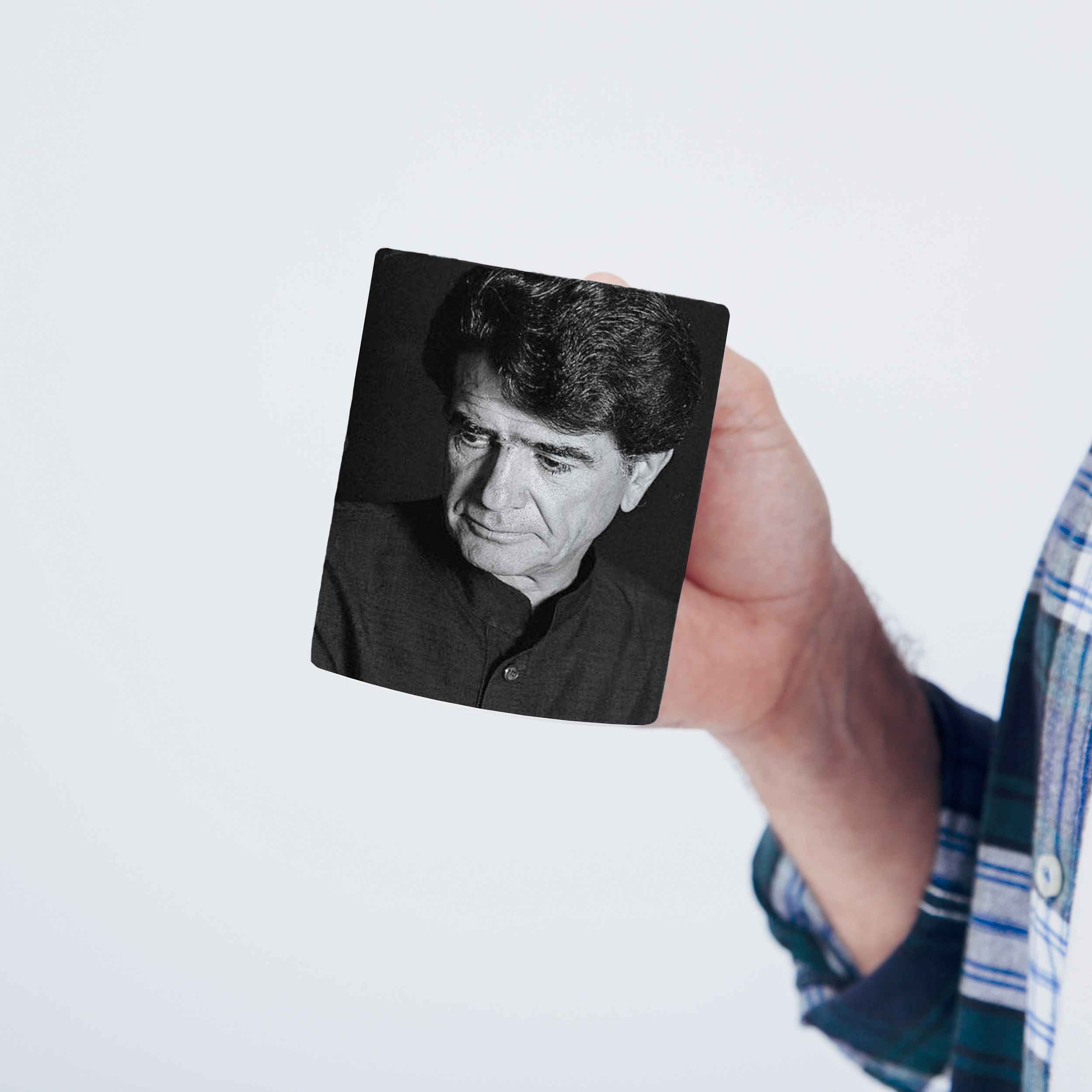 Price and Buy Heat Sensitive Persian Mug with Mohammad-Reza Shajarian Design - Image 3