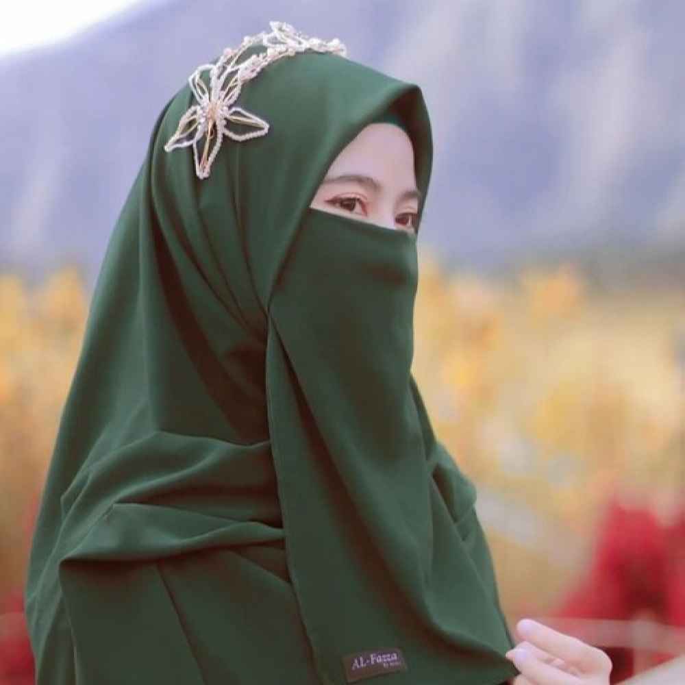 Price and Buy Hunter Green Islamic Square Scarf & Niqab Set for Women - Image 4