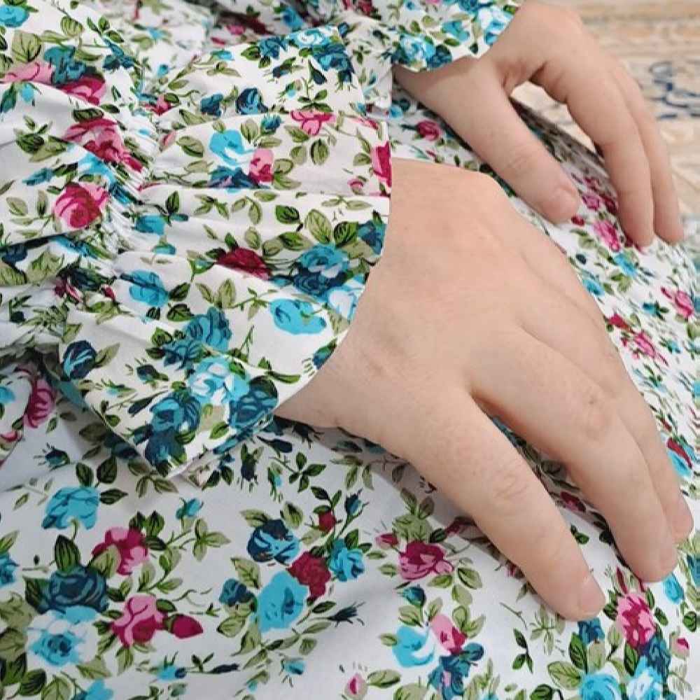 Price and Buy Islamic Namaz Chador with Sleeves for Women Ideal for Praying – Floral Pattern Helma - Image 3