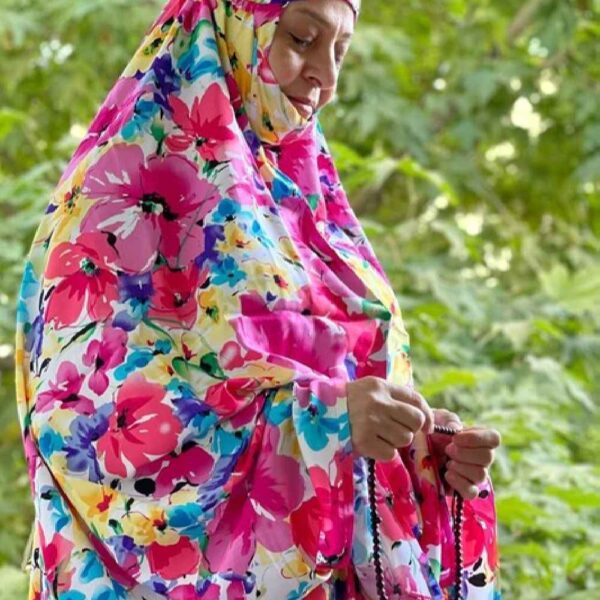 Price and Buy Islamic Namaz Chador with Sleeves for Women Ideal for Praying – Floral Pattern Rojin_68fdc7478ee51.jpeg Price and Buy Islamic Namaz Chador with Sleeves for Women Ideal for Praying – Floral Pattern Rojin