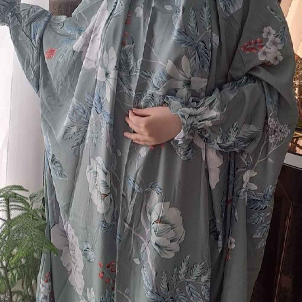 Price and Buy Islamic Namaz Chador with Sleeves for Women Ideal for Praying – Floral Pattern Samin - Image 4