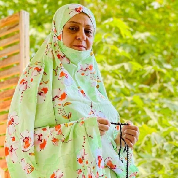 Price and Buy Islamic Namaz Chador with Sleeves for Women Ideal for Praying – Light Green_68fdc757cb7aa.jpeg Price and Buy Islamic Namaz Chador with Sleeves for Women Ideal for Praying – Light Green