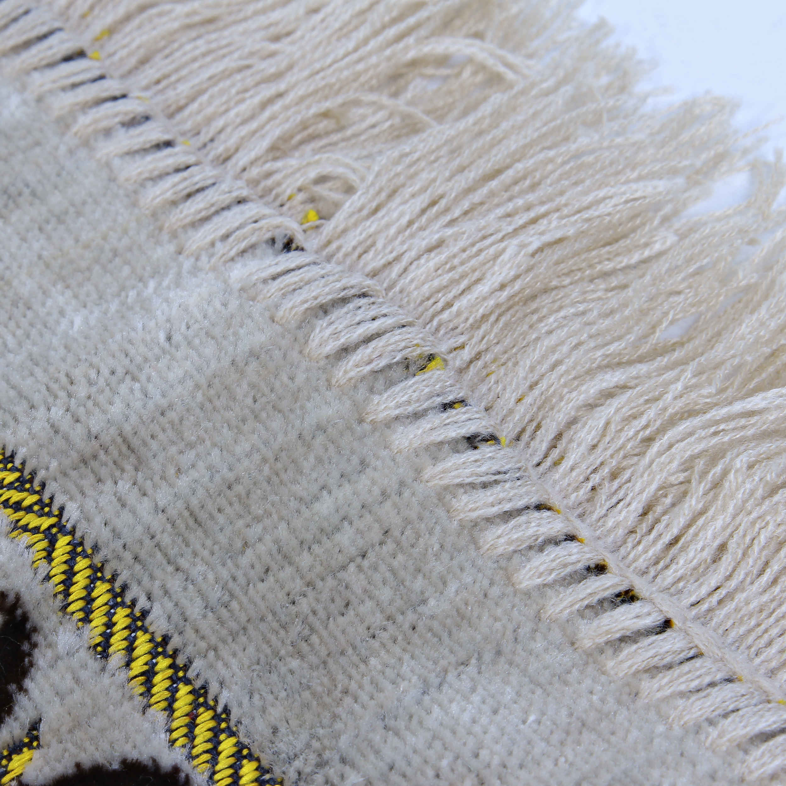 Price and Buy Islamic Velvet Prayer Rug Luxurious Padded Sajadah Janamaz - Image 4