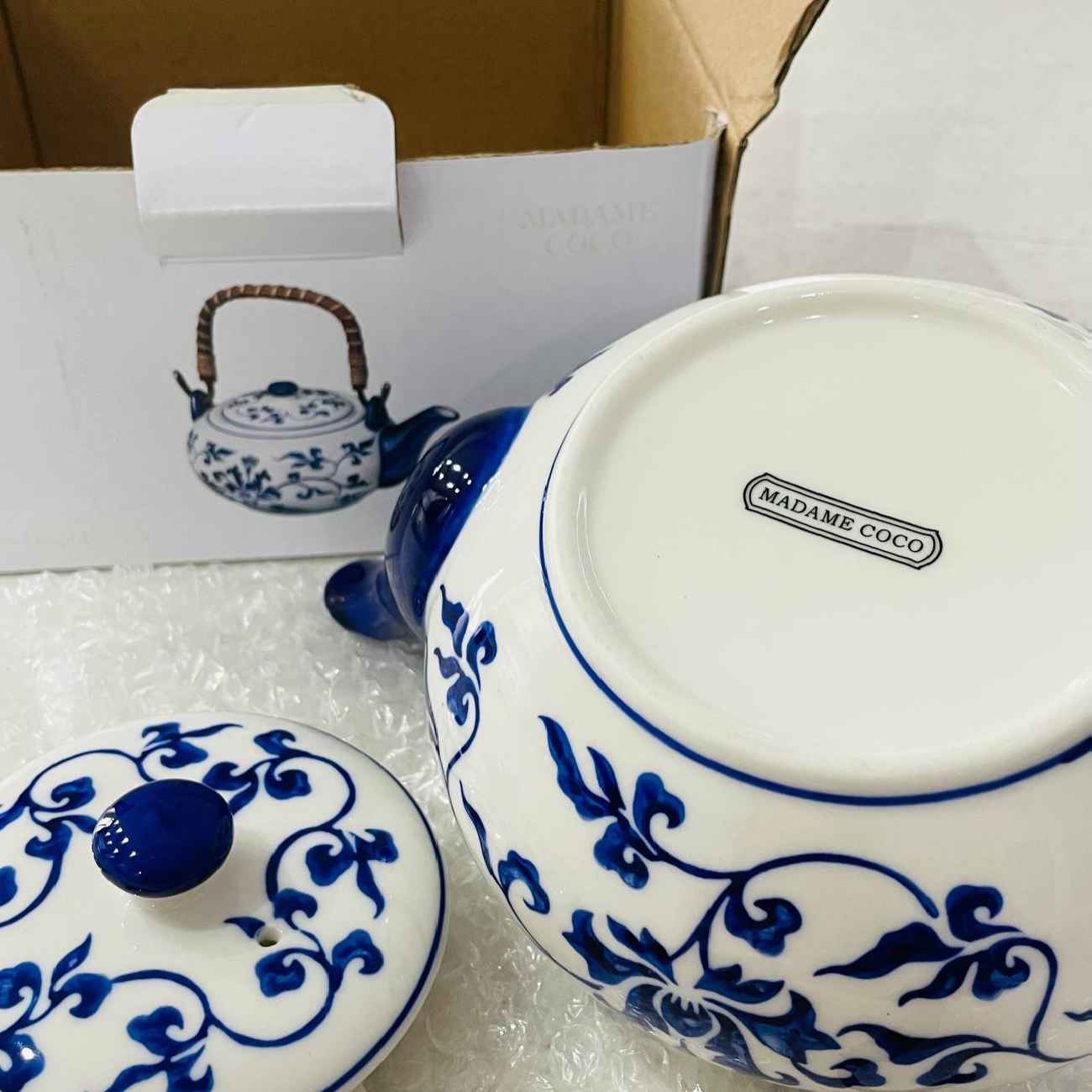 Price and Buy Luxury Porcelain Teapot for Special Occasions with Leaf Design - Image 3