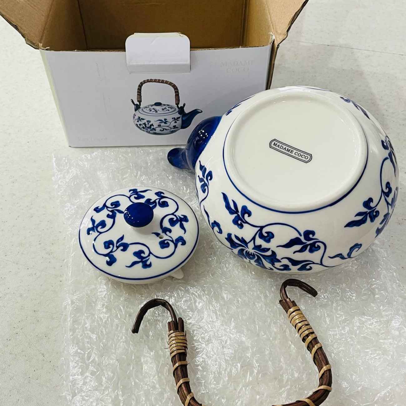 Price and Buy Luxury Porcelain Teapot for Special Occasions with Leaf Design - Image 5