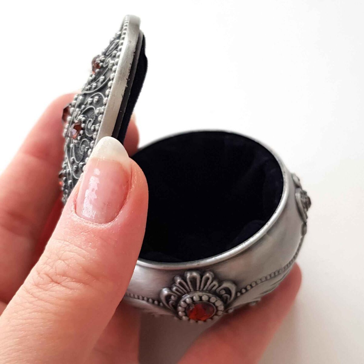 Price and Buy Metal Jewelry Box Vintage Design With Red Gem - Image 3