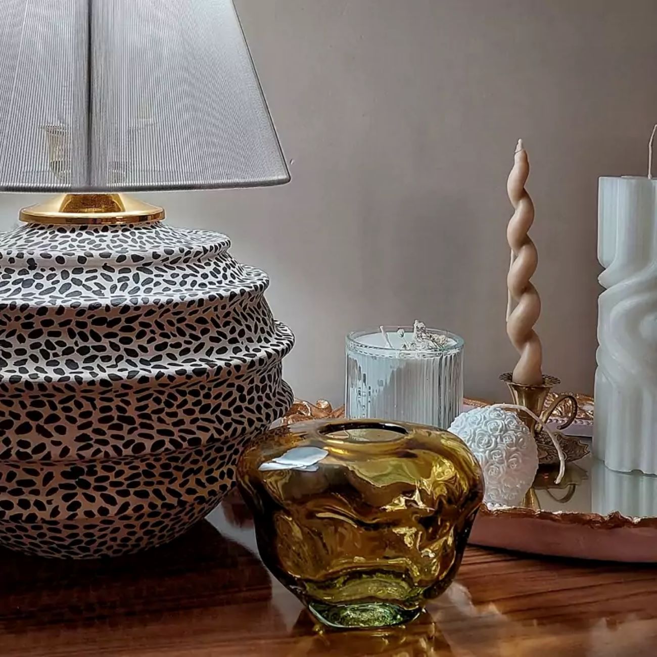 Price and Buy Modern Chic Leopard Print Ceramic Table Lamp for a Bold Stylish Touch_6901c02974f5f.jpeg Price and Buy Modern Chic Leopard Print Ceramic Table Lamp for a Bold Stylish Touch - Image 5