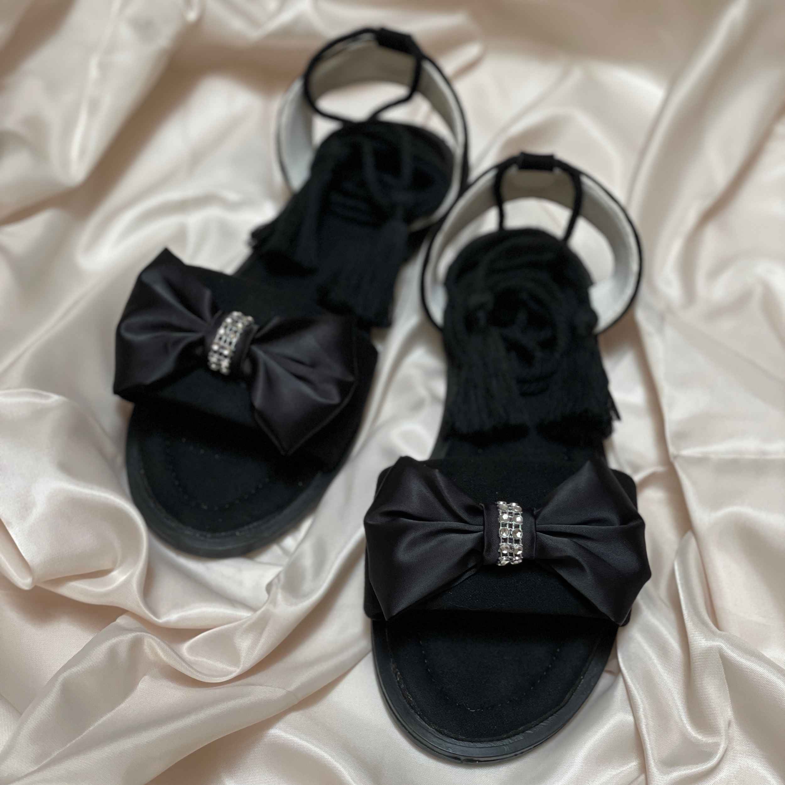 Price and Buy Open Toe Casual Flat Sandals for Women Model Bow