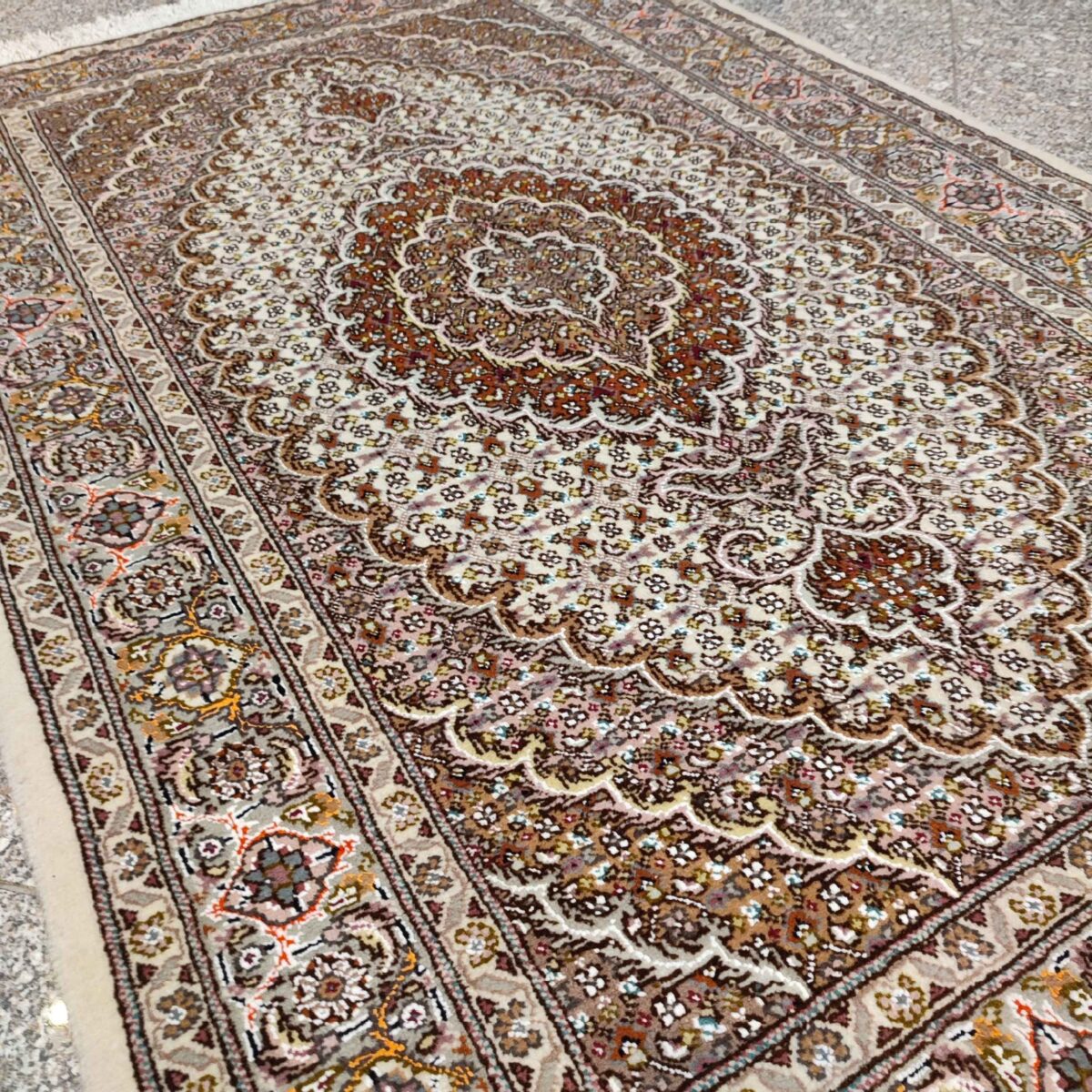 Price and Buy Persian Carpet with Wool Hand-Knotted in Tabriz Riz Mahi Brown - Image 7