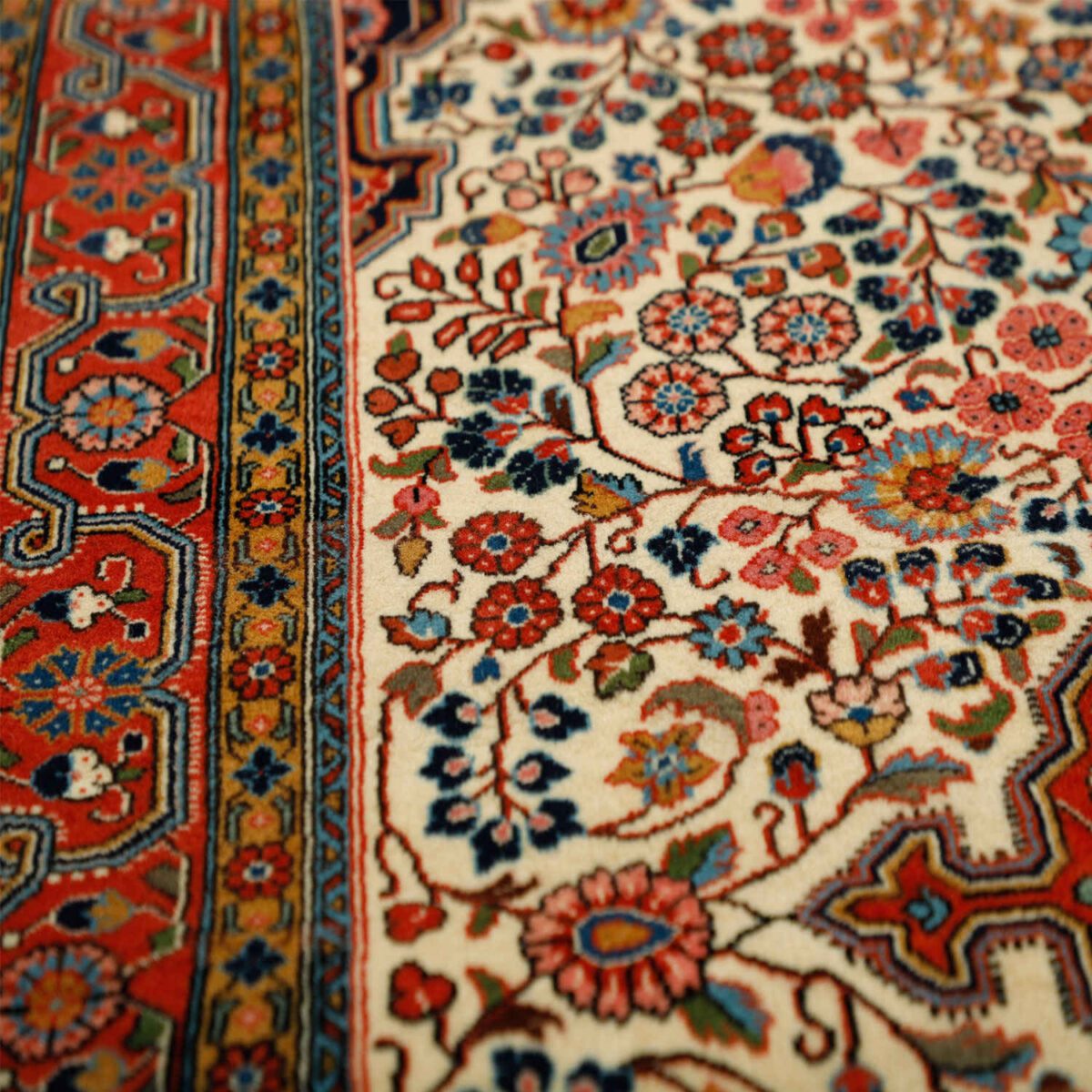Price and Buy Persian Carpet with Wool Hand-Knotted Original in Malayer Floral Red - Image 8