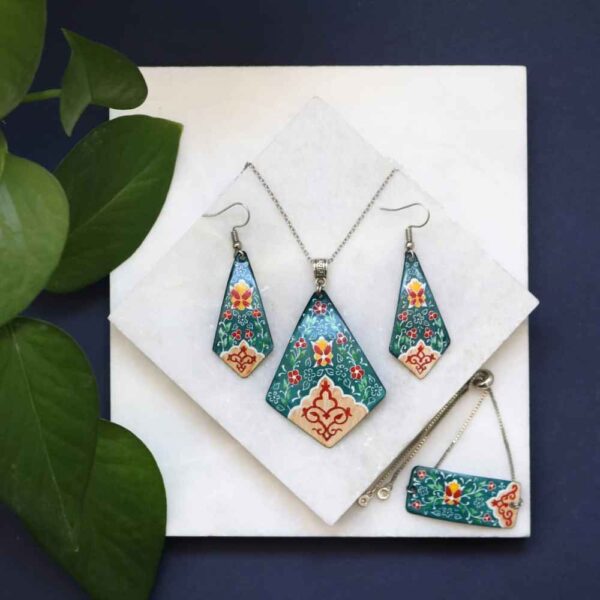 Price and Buy Persian Minakari Jewelry Set Model Victoria_68fbe84783109.jpeg Price and Buy Persian Minakari Jewelry Set Model Victoria