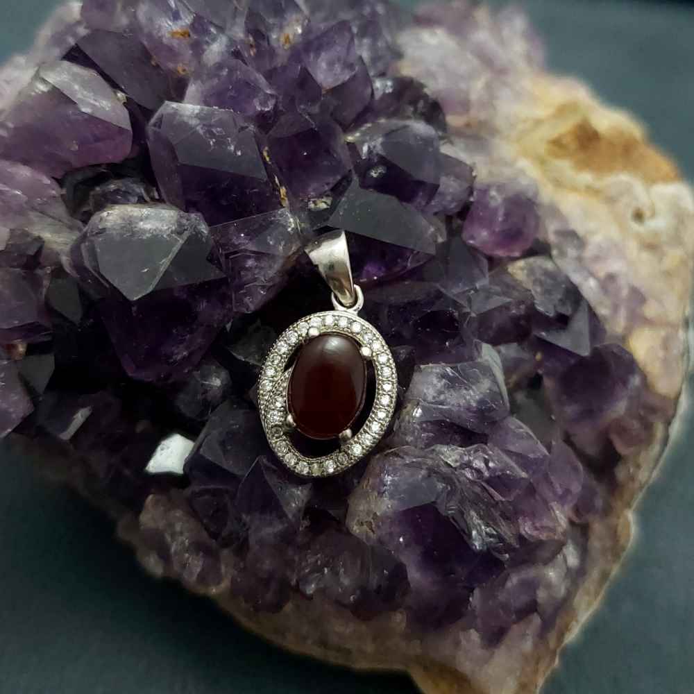 Price and Buy Persian Silver Pendant Classic Style with Yemeni Aqeeq Gemstone Sorkh - Image 3