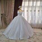 Price and Buy Persian Wedding Dress – Elegant and Modern Arabic Style for Every Bride - Image 3