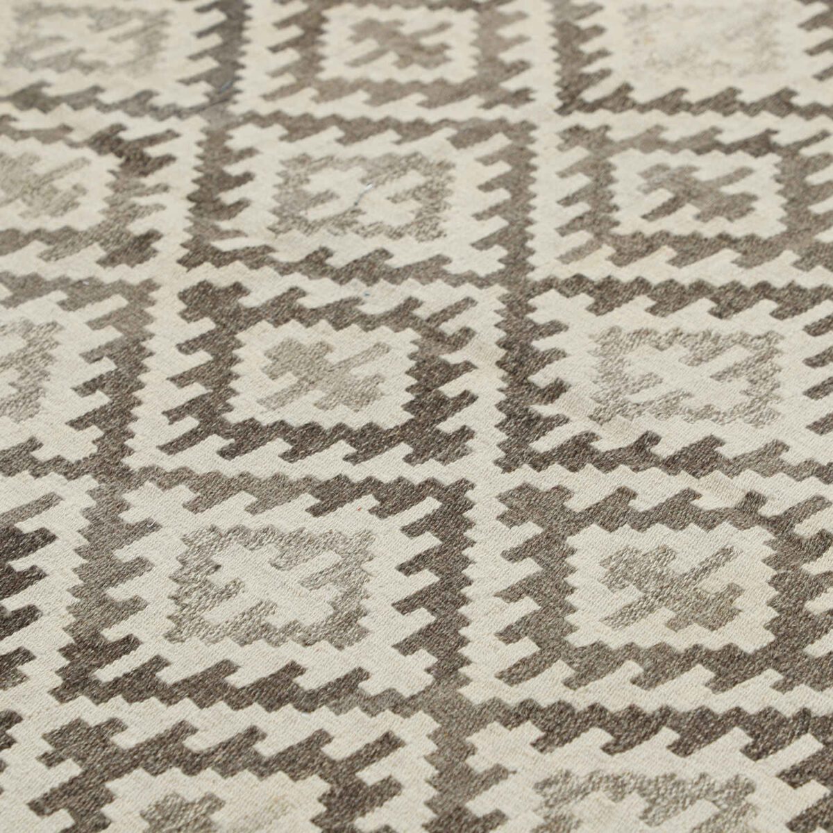 Price and Buy Persian Wool Kilim Rug Handwoven in Fars Qashqai Geometric - Image 5