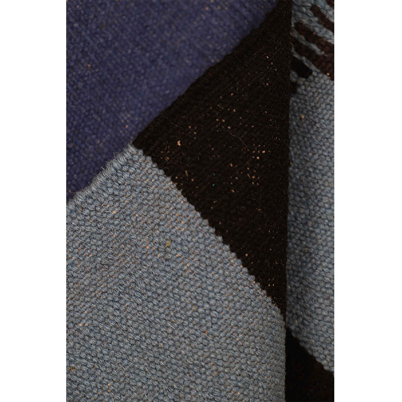 Price and Buy Persian Wool Kilim Rug Handwoven in Isfahan Checkered design - Image 5