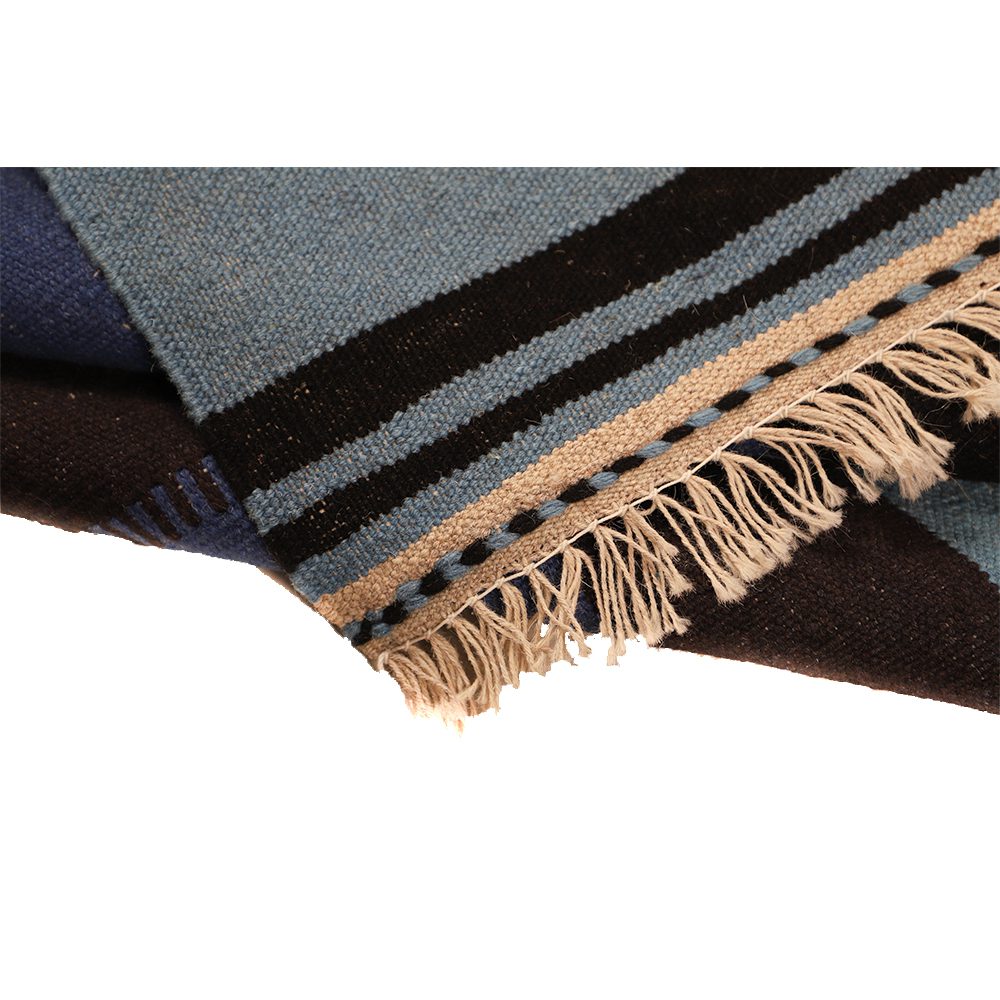 Price and Buy Persian Wool Kilim Rug Handwoven in Isfahan Checkered design - Image 6