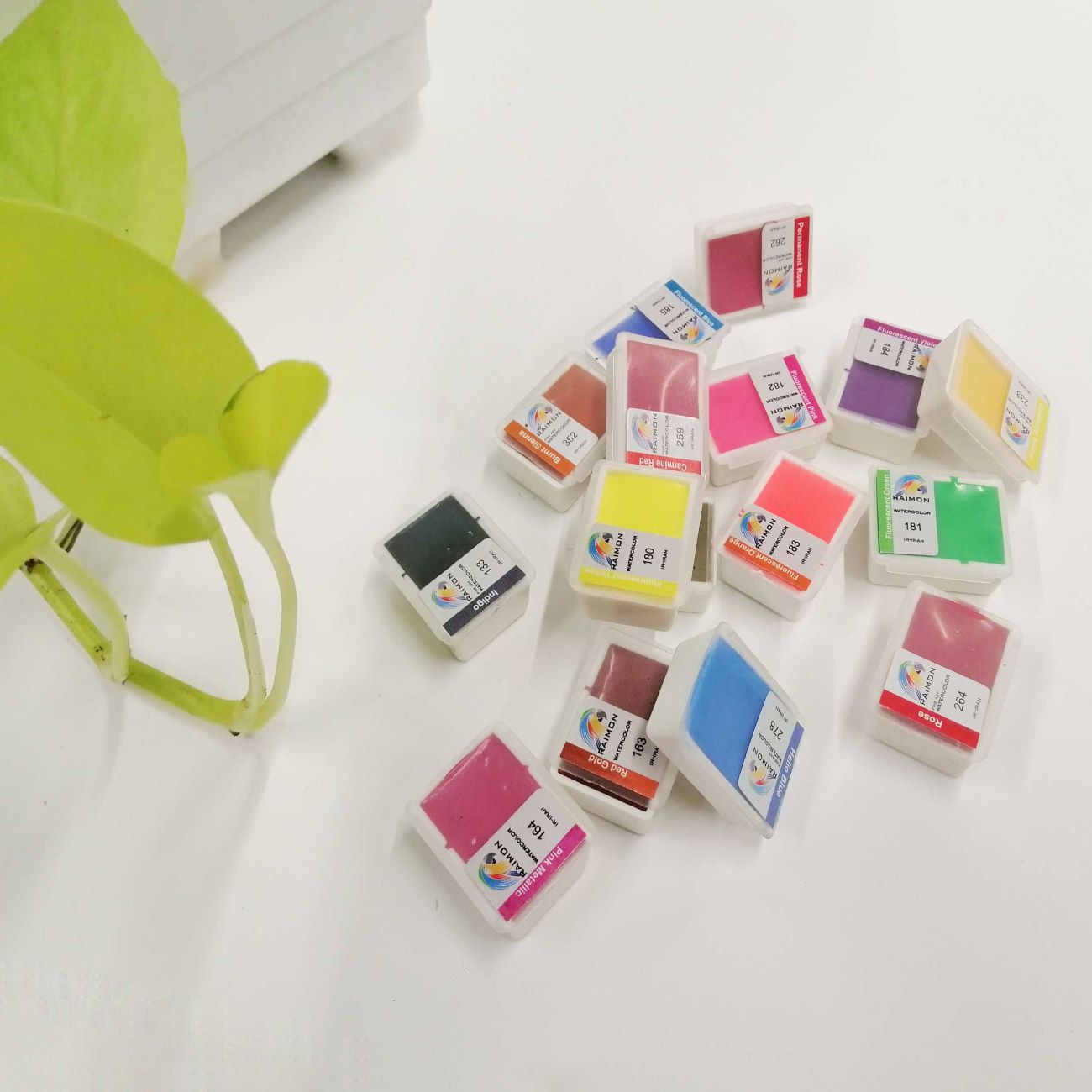 Price and Buy Raymon 70-Color Watercolor Set High-Performance Colors for All Your Art - Image 4