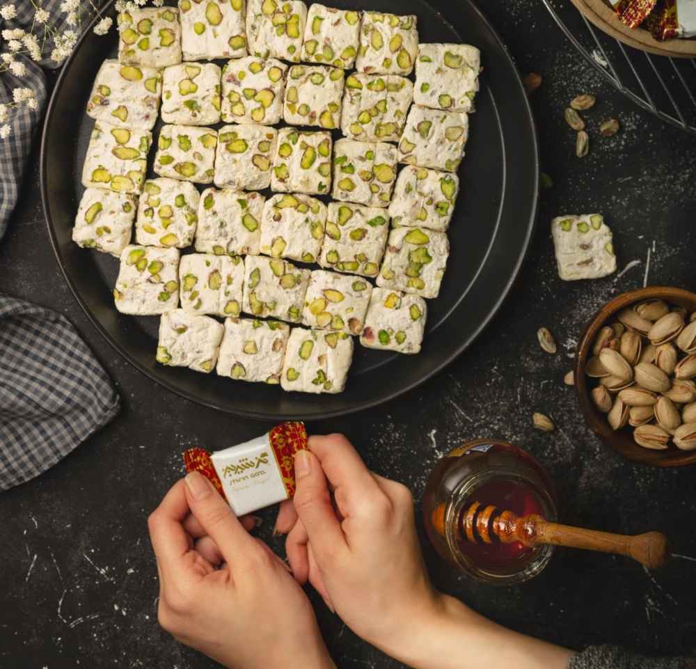 Price and Buy Sohan & Gaz Mixed – Traditional Iranian Sweets in Gift Box (660g) - Image 6