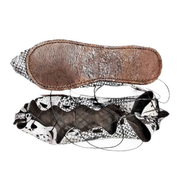Price and Buy Vintage Style Persian Slippers for Women – Crafted from Genuine Leather_68fc6d618b253.jpeg Price and Buy Vintage Style Persian Slippers for Women – Crafted from Genuine Leather