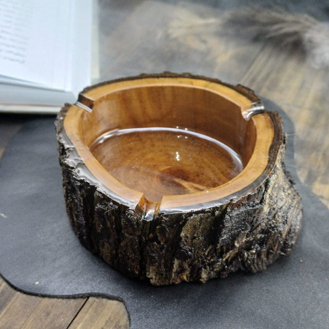 Price and Buy Wood and Resin Log Ashtray – Suitable for Modern Rustic Decor_6902c9b988b0d.jpeg Price and Buy Wood and Resin Log Ashtray – Suitable for Modern Rustic Decor - Image 3